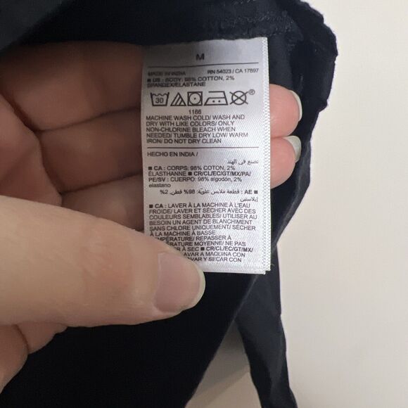 Old Navy The Slim Shirt Medium Black Button Up Collar Office Career Minimalist - Picture 7 of 8